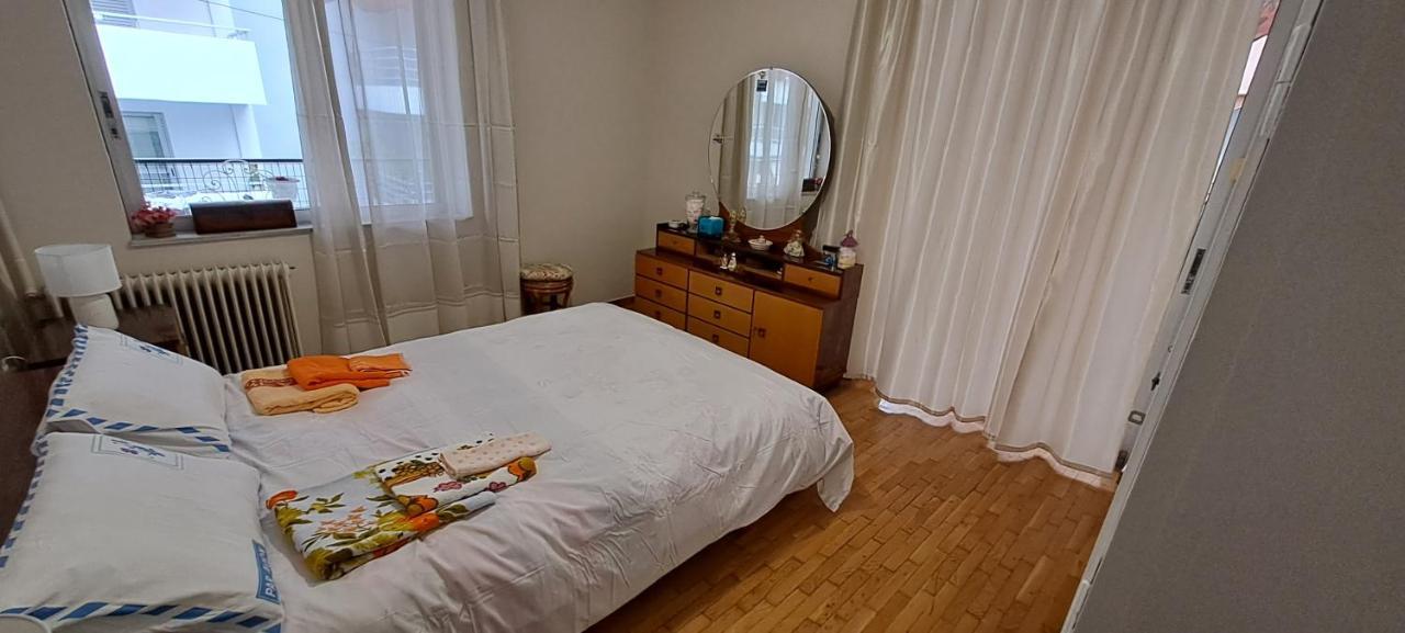 Sq Varnava Appartment Athen Exterior foto